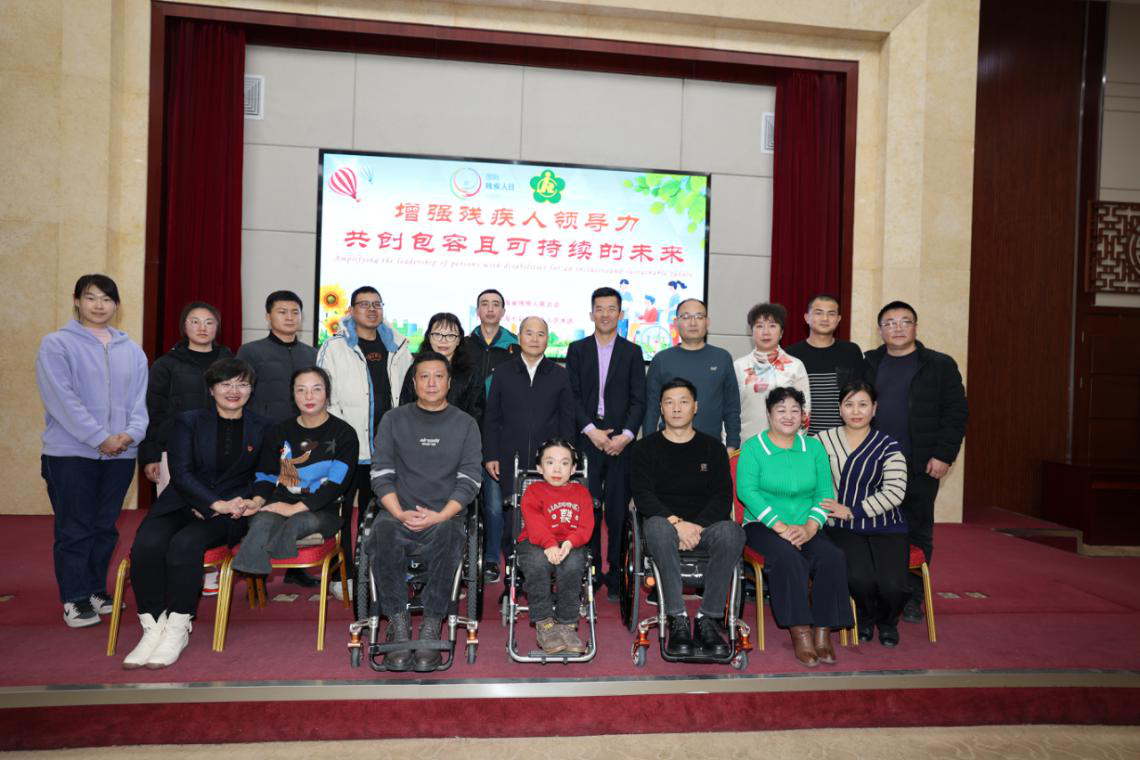 图为集体合影